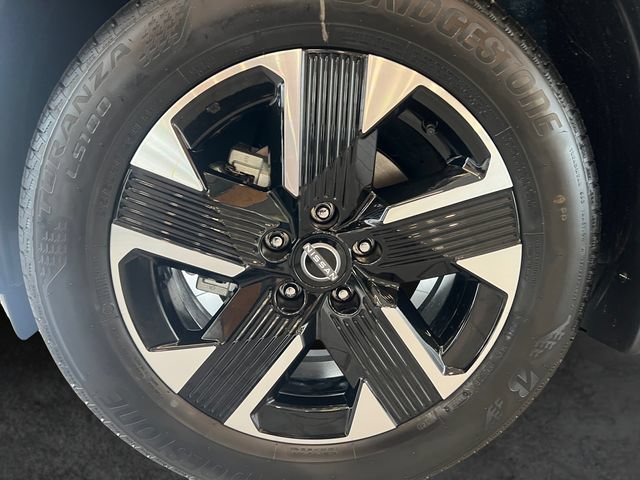 New 2026 Nissan Kicks SV w/ SV Premium Package AWD/4WD image 9