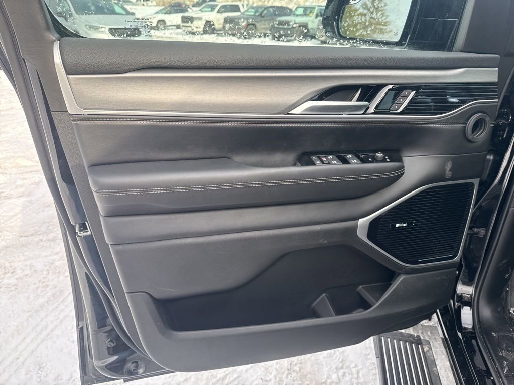 New 2026 Jeep Grand Wagoneer Limited w/ Premium Group II image 20