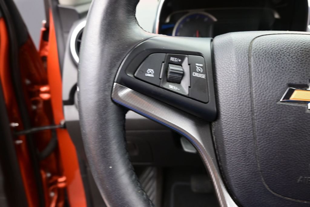 Used 2015 Chevrolet Trax LTZ AWD/4WD image 32
