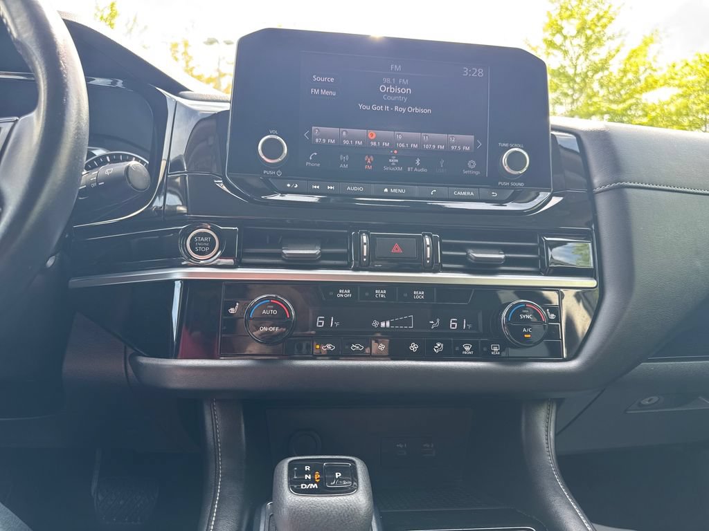 Used 2023 Nissan Pathfinder SV AWD/4WD image 36