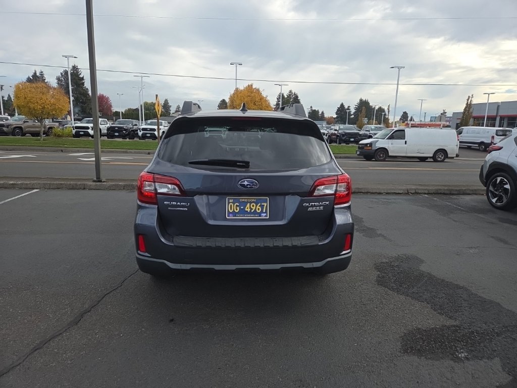 Used 2016 Subaru Outback 2.5i Limited AWD/4WD image 4