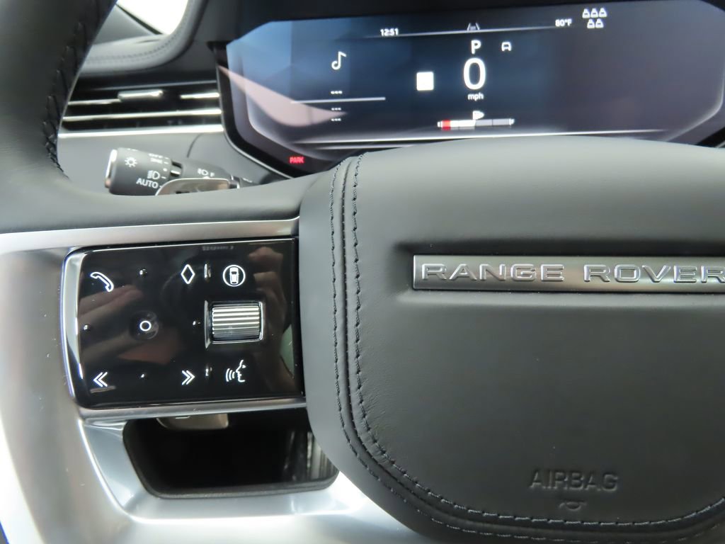 New 2025 Land Rover Range Rover Long Wheelbase SE image 11