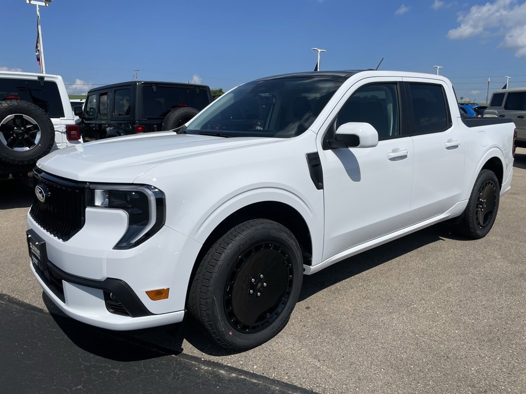 New 2025 Ford Maverick Lobo image 6