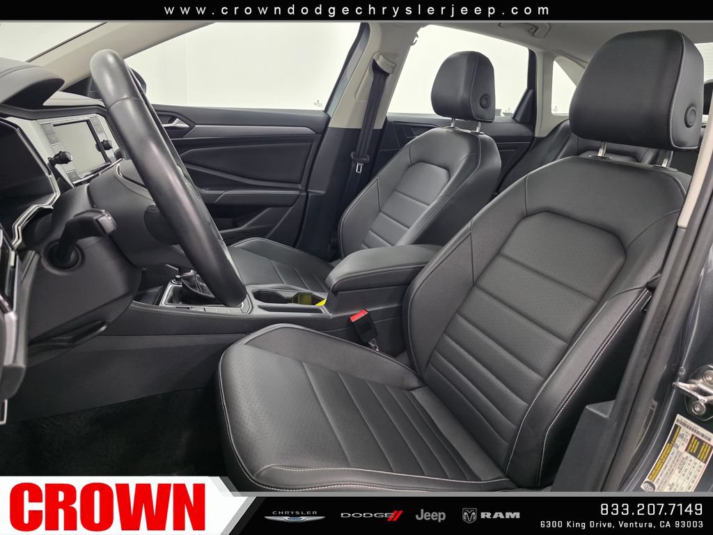 Used 2024 Volkswagen Jetta SE FWD image 21