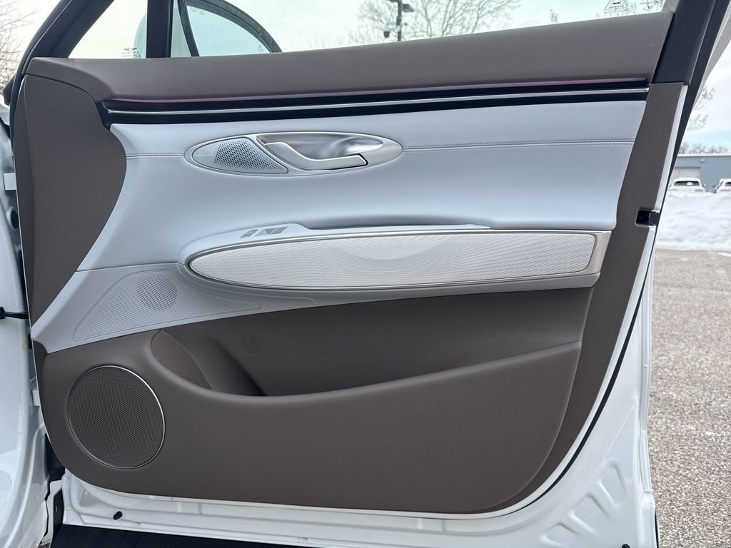 New 2026 Genesis GV70 2.5T Advanced AWD/4WD image 33