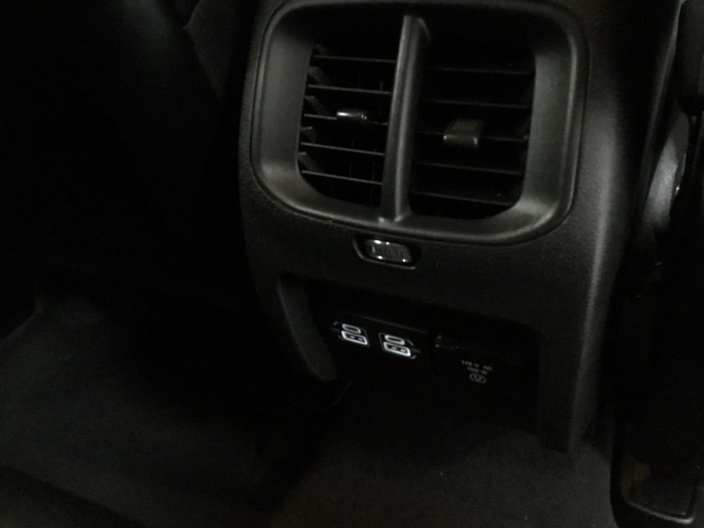 Used 2022 Jeep Cherokee Trailhawk AWD/4WD image 21
