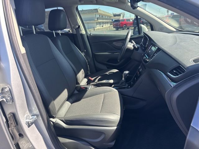 Used 2022 Buick Encore Preferred w/ Safety Package II image 19