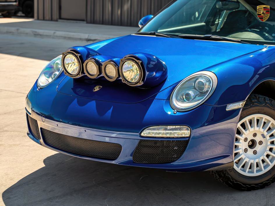 Used 2010 Porsche 911 Carrera 4 image 2