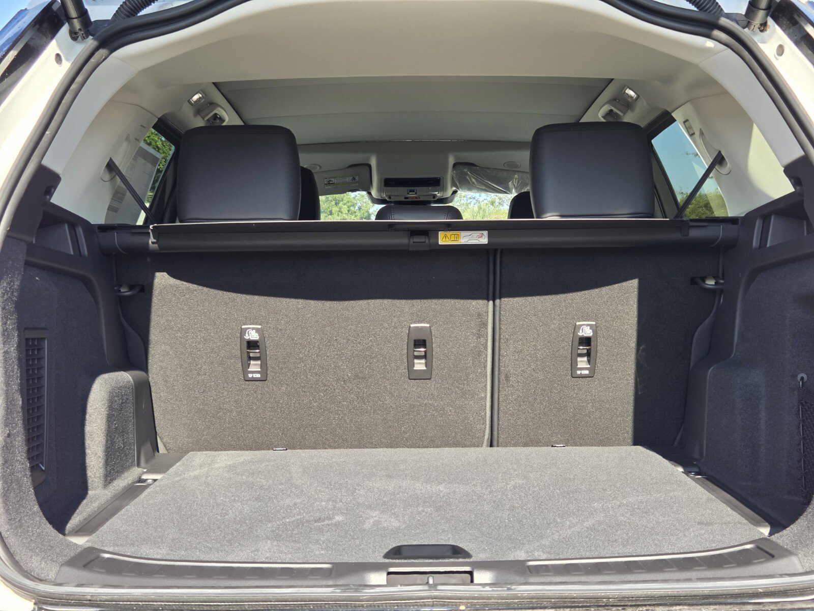 New 2025 Land Rover Discovery Sport S AWD/4WD image 10