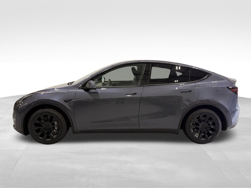 Used 2023 Tesla Model Y Long Range AWD/4WD image 2