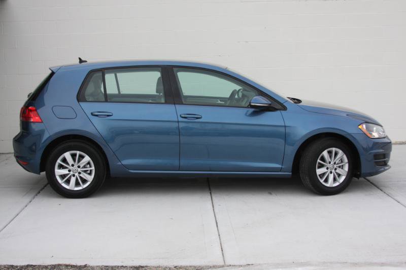 Used 2015 Volkswagen Golf S image 6