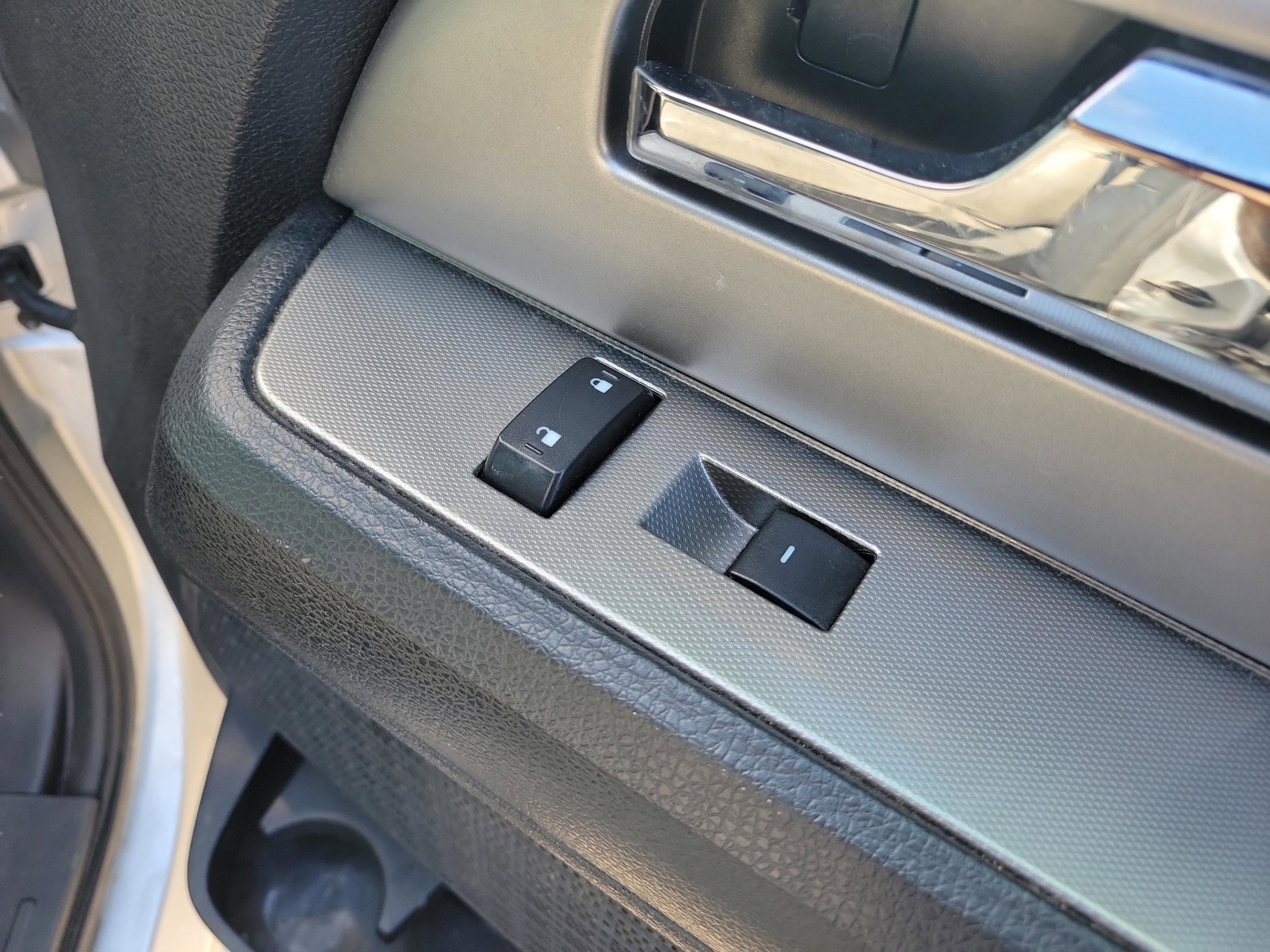 Used 2017 Ford Expedition XLT AWD/4WD image 19