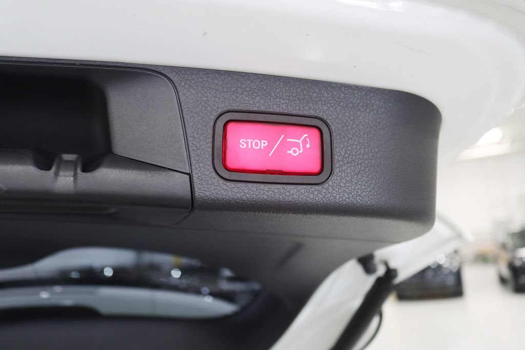 Used 2022 Mercedes-Benz GLB 35 AMG 4MATIC image 37