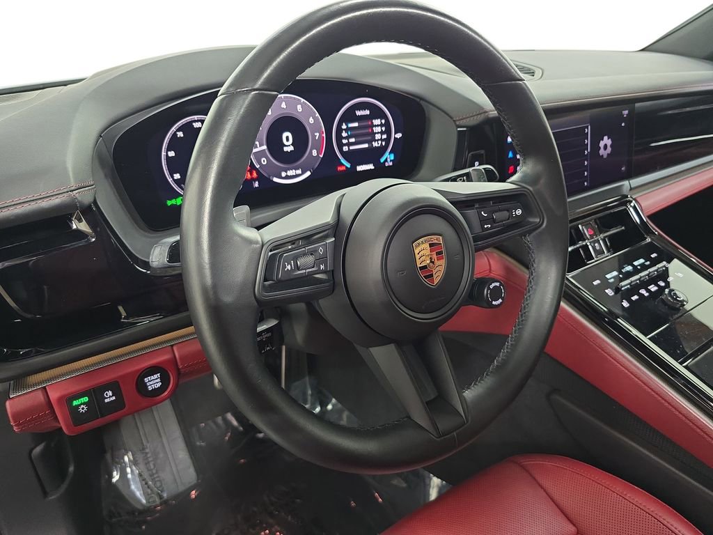 Certified 2024 Porsche Panamera image 4