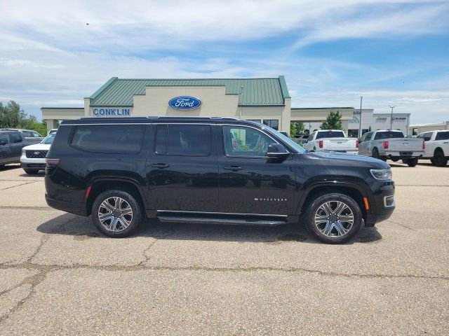 Used 2024 Jeep Wagoneer L Series II w/ Flexible Seating Group AWD/4WD image 22