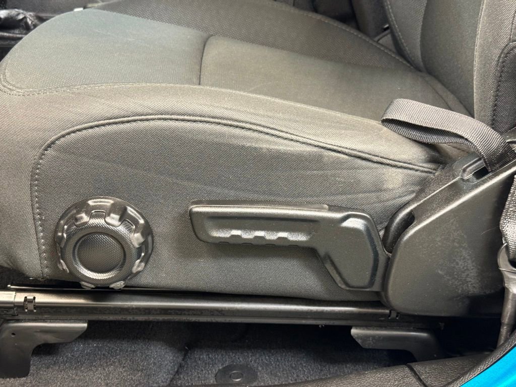 Used 2020 Jeep Wrangler Unlimited Sport S image 11