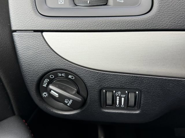 Used 2019 Dodge Grand Caravan GT image 12