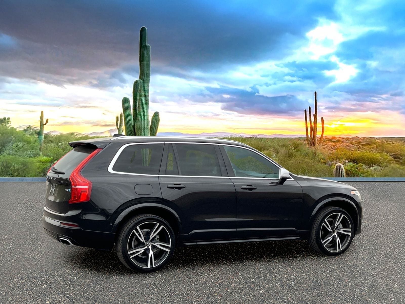 Used 2019 Volvo XC90 T6 R-Design w/ Advanced Package AWD/4WD image 5