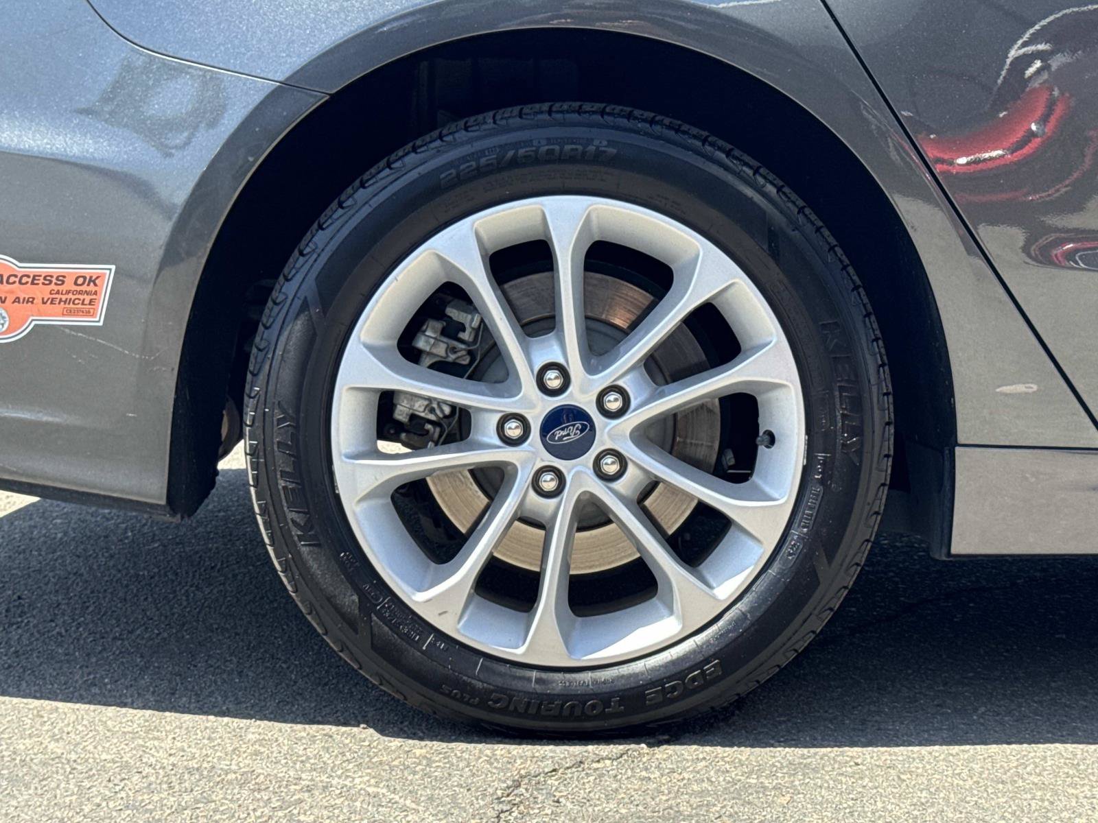 Used 2019 Ford Fusion Energi Titanium FWD image 37