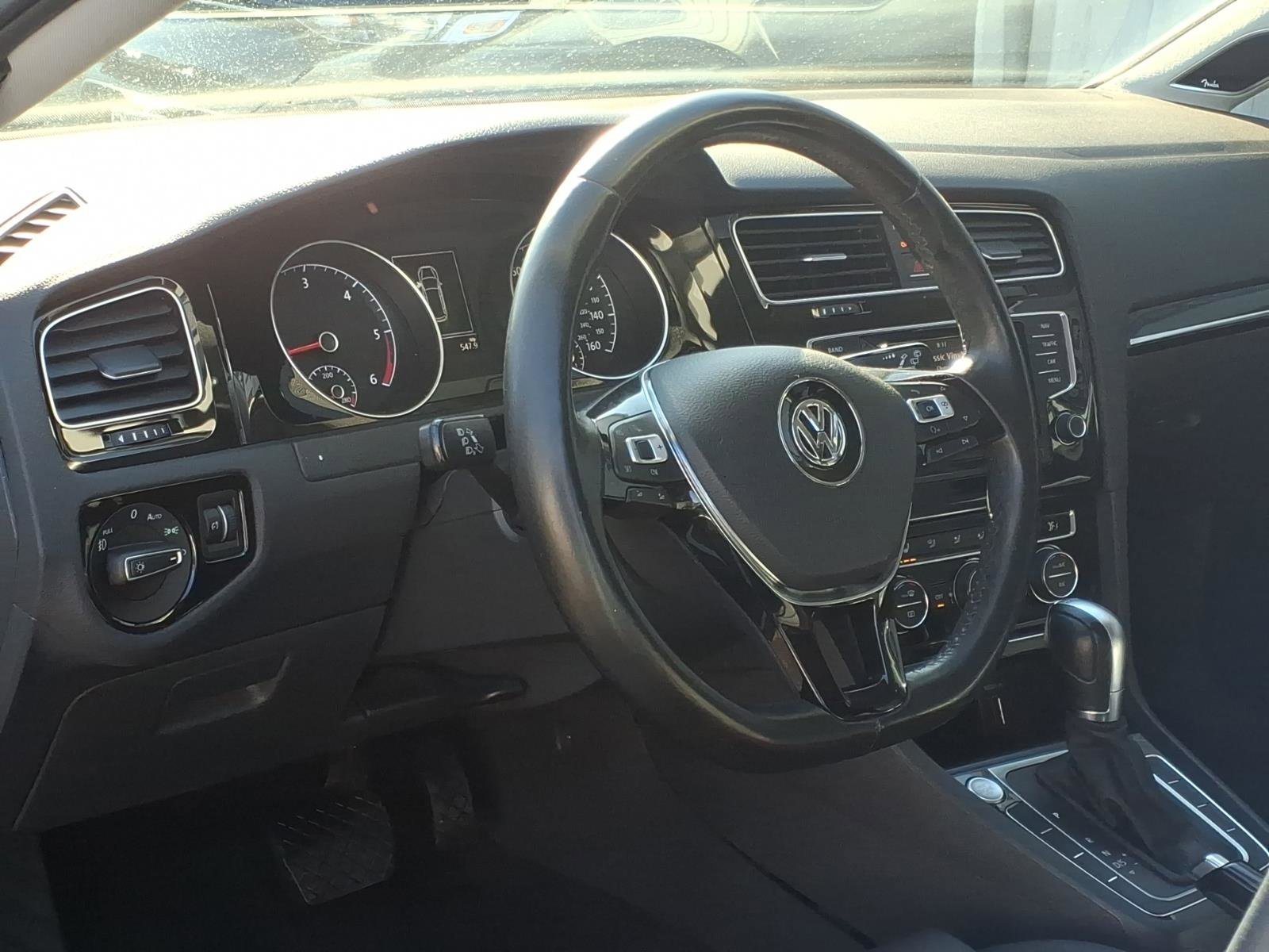 Used 2015 Volkswagen Golf TDI SEL image 8