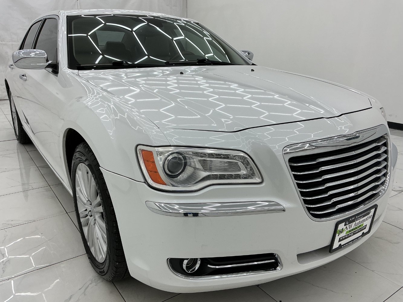 Used 2011 Chrysler 300 C AWD/4WD image 3