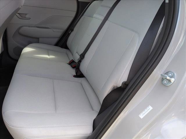 Used 2025 Hyundai Kona SEL image 18