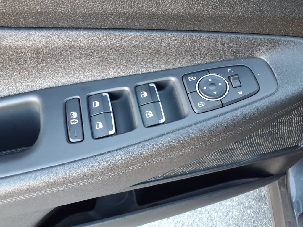 Used 2023 Hyundai Santa Fe SEL AWD/4WD image 17