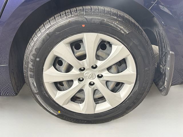 Used 2021 Toyota Corolla LE FWD image 29