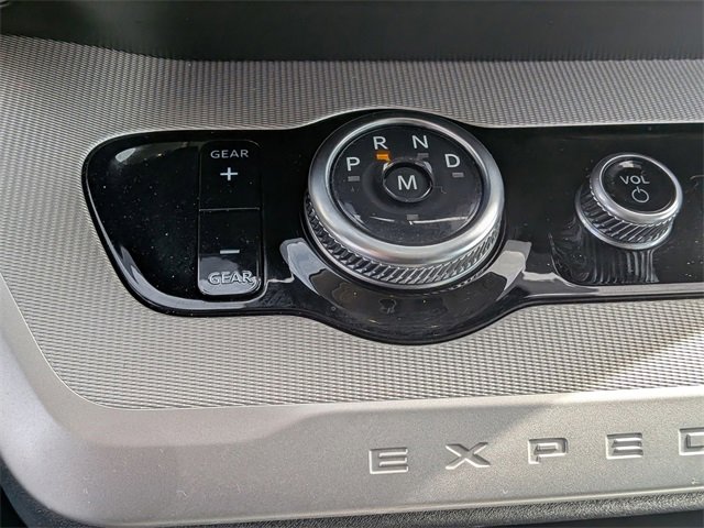 Used 2025 Ford Expedition Active image 23