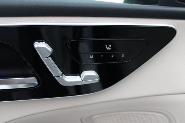 New 2025 Mercedes-Benz C 300 4MATIC Sedan image 12