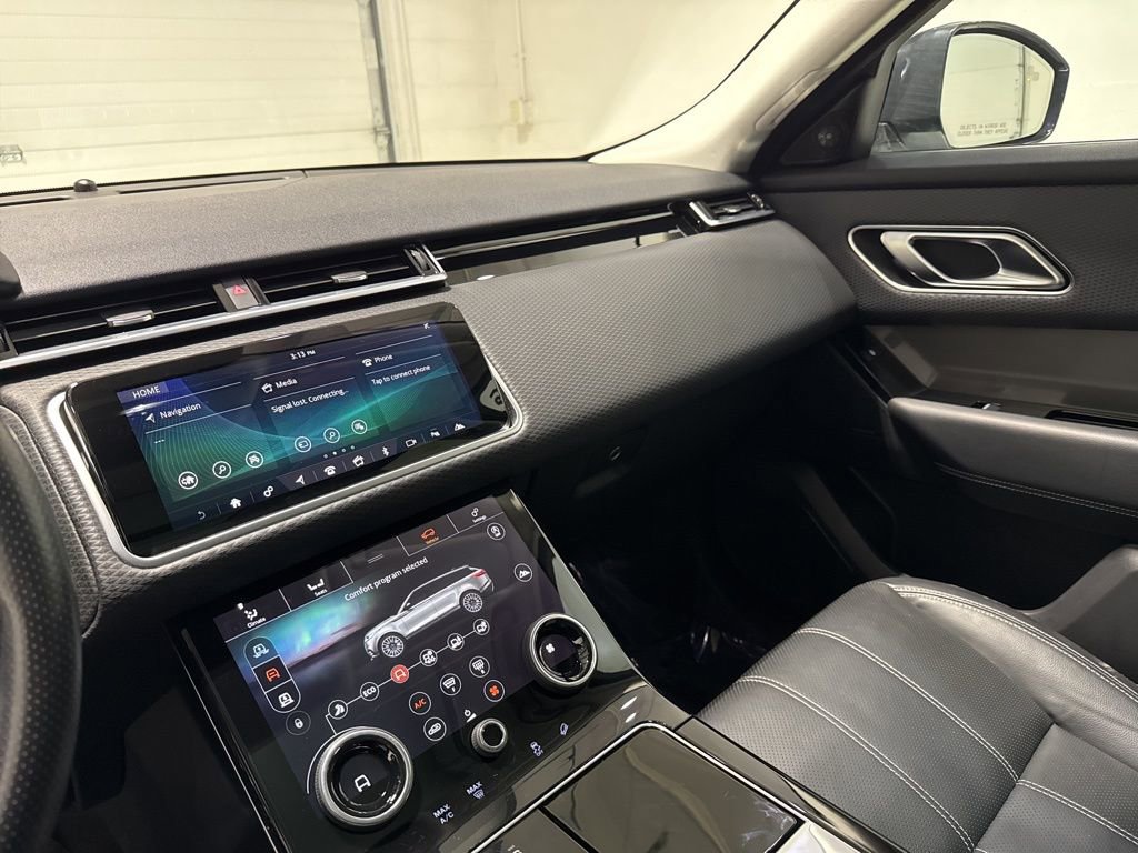 Used 2019 Land Rover Range Rover Velar S image 19