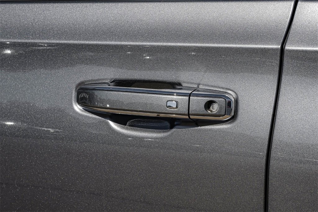 Used 2021 Chevrolet Suburban Premier w/ Premium Package image 46