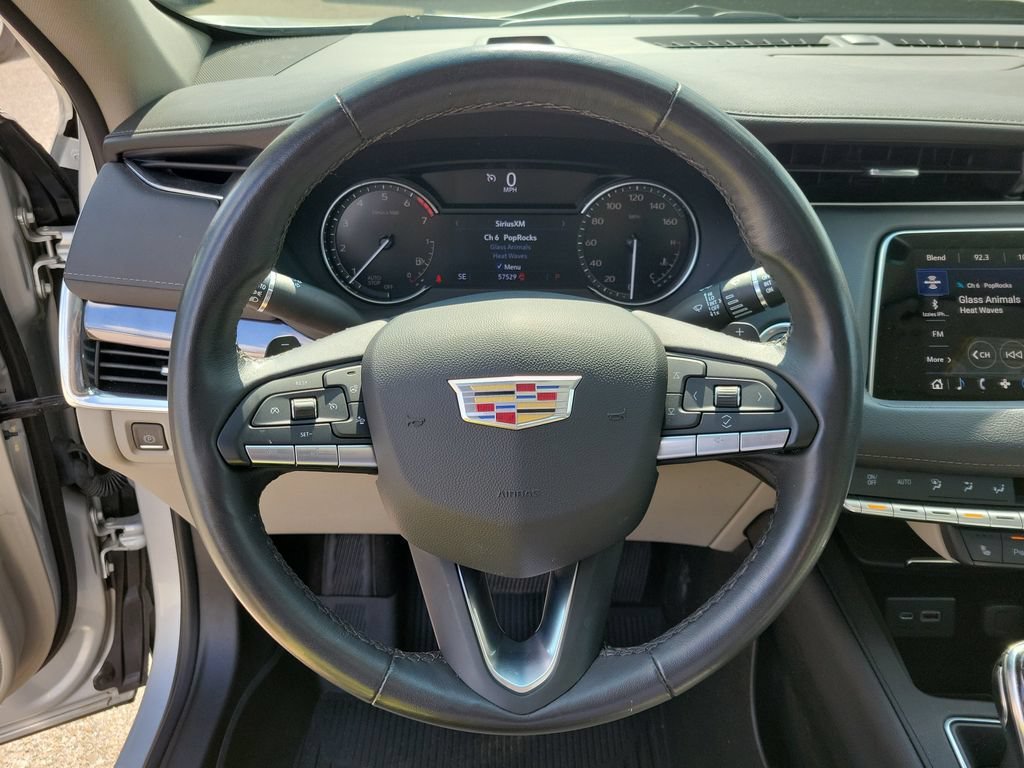 Certified 2022 Cadillac XT4 Luxury w/ Cold Weather Package FWD image 21