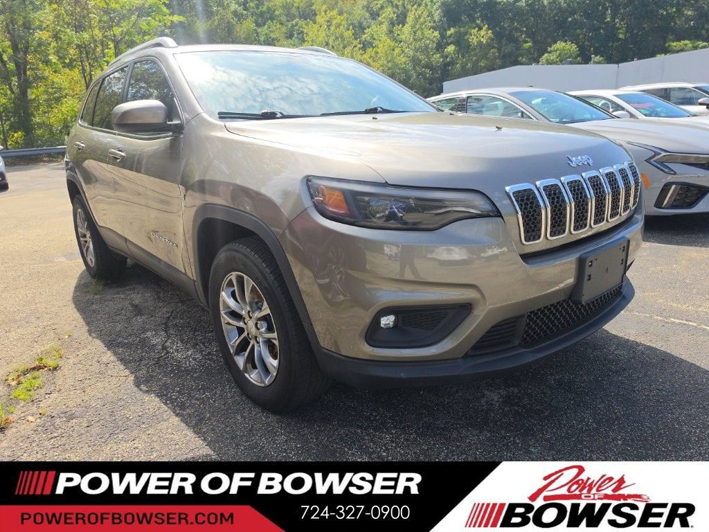 Used 2019 Jeep Cherokee Latitude Plus AWD/4WD image 3