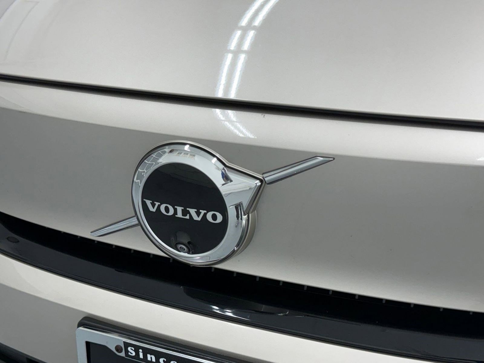 Used 2024 Volvo XC40 Recharge Ultimate w/ Protection Package Premier image 19