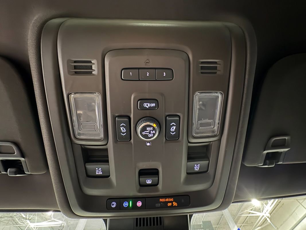 Used 2023 GMC Yukon Denali w/ LPO, Floor Liner Package AWD/4WD image 33