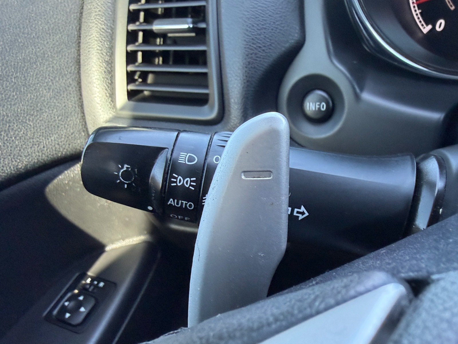 Used 2013 Mitsubishi Outlander Sport SE FWD image 29