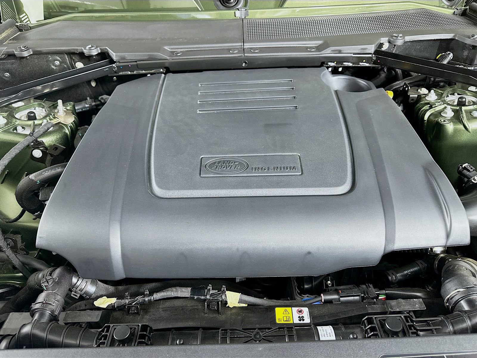 New 2026 Land Rover Defender 110 S AWD/4WD image 13