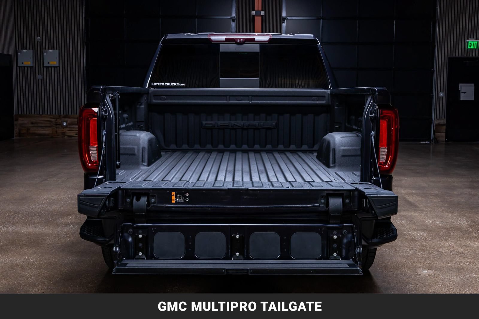 Used 2022 GMC Sierra 1500 Denali w/ Denali Reserve Package AWD/4WD image 8