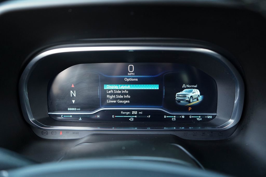 Used 2023 Chevrolet Suburban Premier RWD image 5