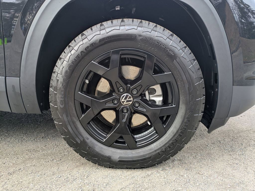 New 2026 Volkswagen Atlas Peak Edition image 11