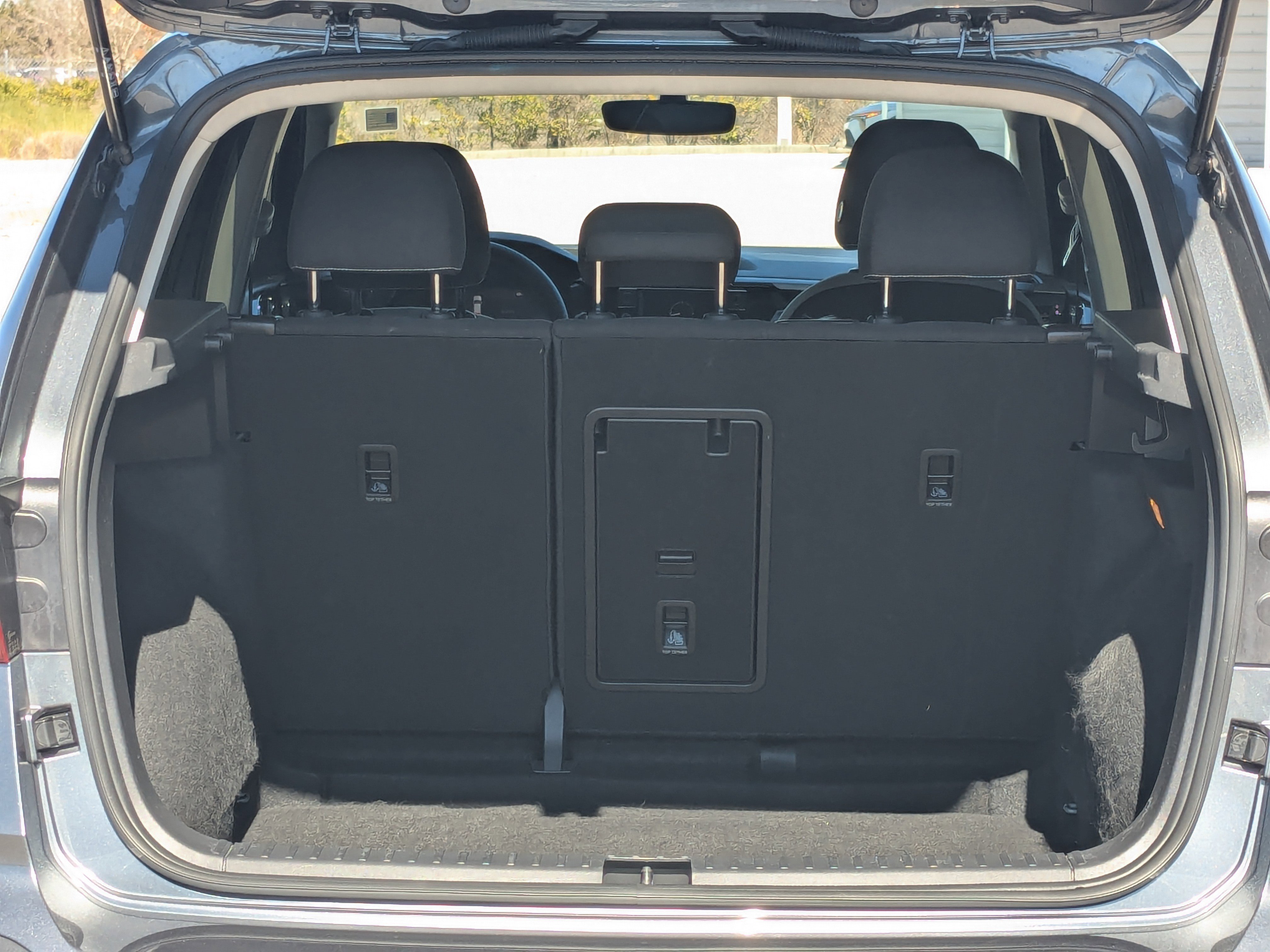 Used 2023 Volkswagen Taos S image 13