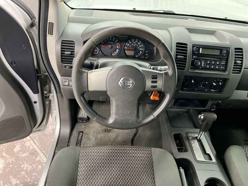Used 2007 Nissan Frontier SE w/ SE Value Truck Pkg RWD image 11