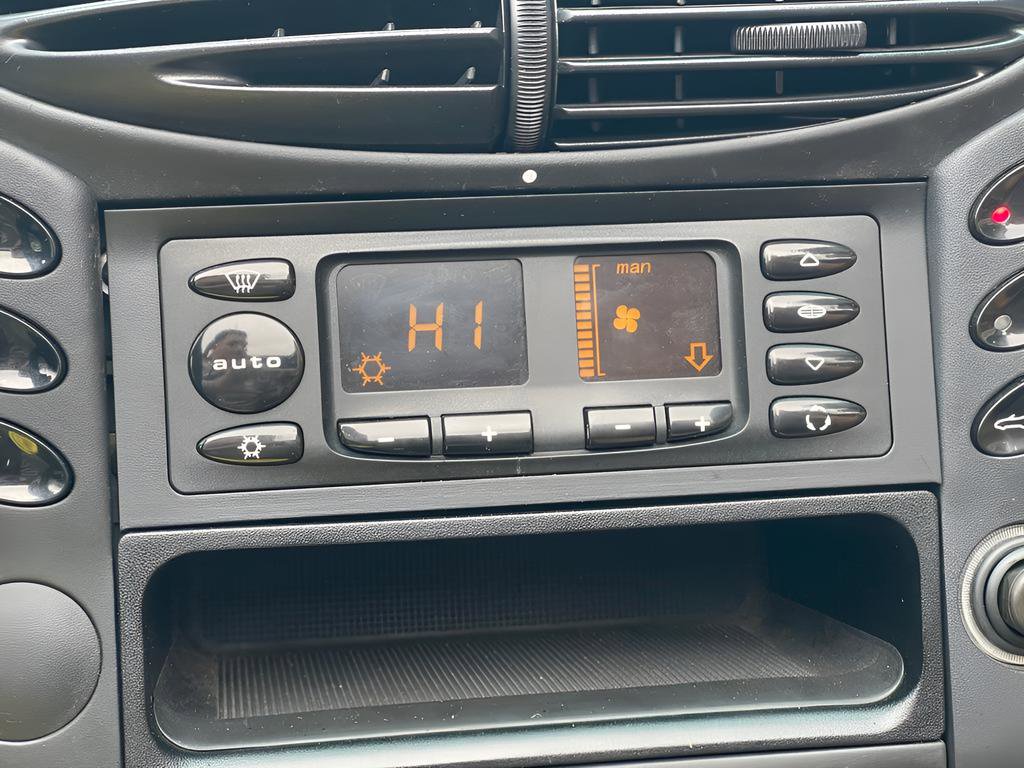 Used 2000 Porsche Boxster image 20