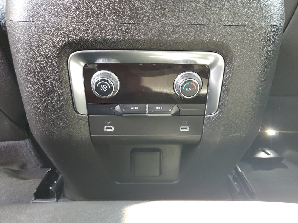 Used 2024 Chevrolet Tahoe LT RWD image 12