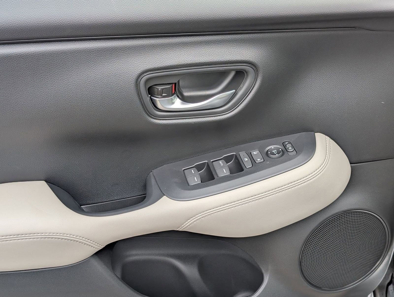 New 2026 Honda HR-V LX image 14