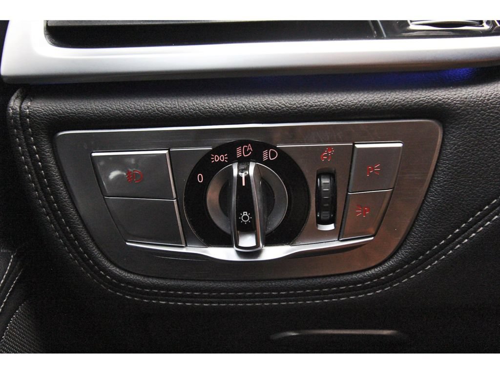 Used 2017 BMW 740i RWD image 19