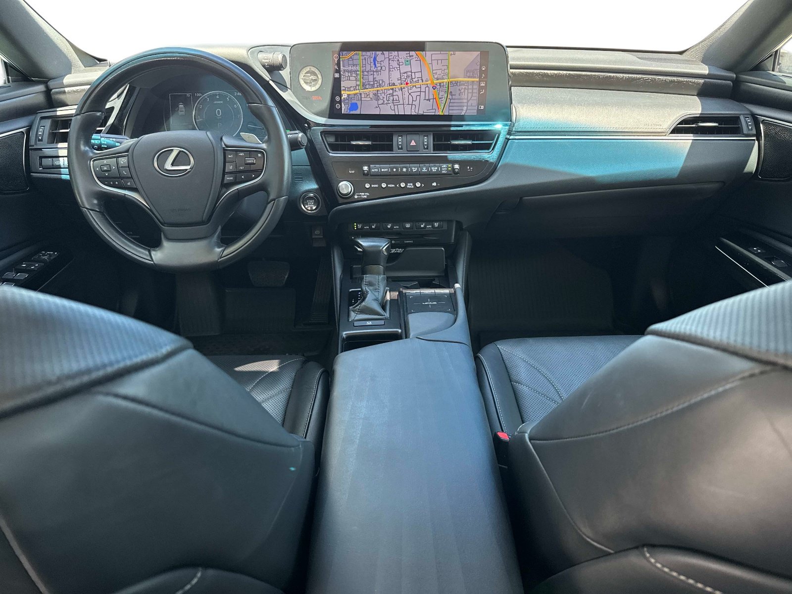 Certified 2022 Lexus ES 350 Ultra Luxury w/ Accessory Package 2 FWD image 14