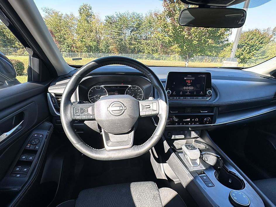 Certified 2025 Nissan Rogue SV AWD/4WD image 29