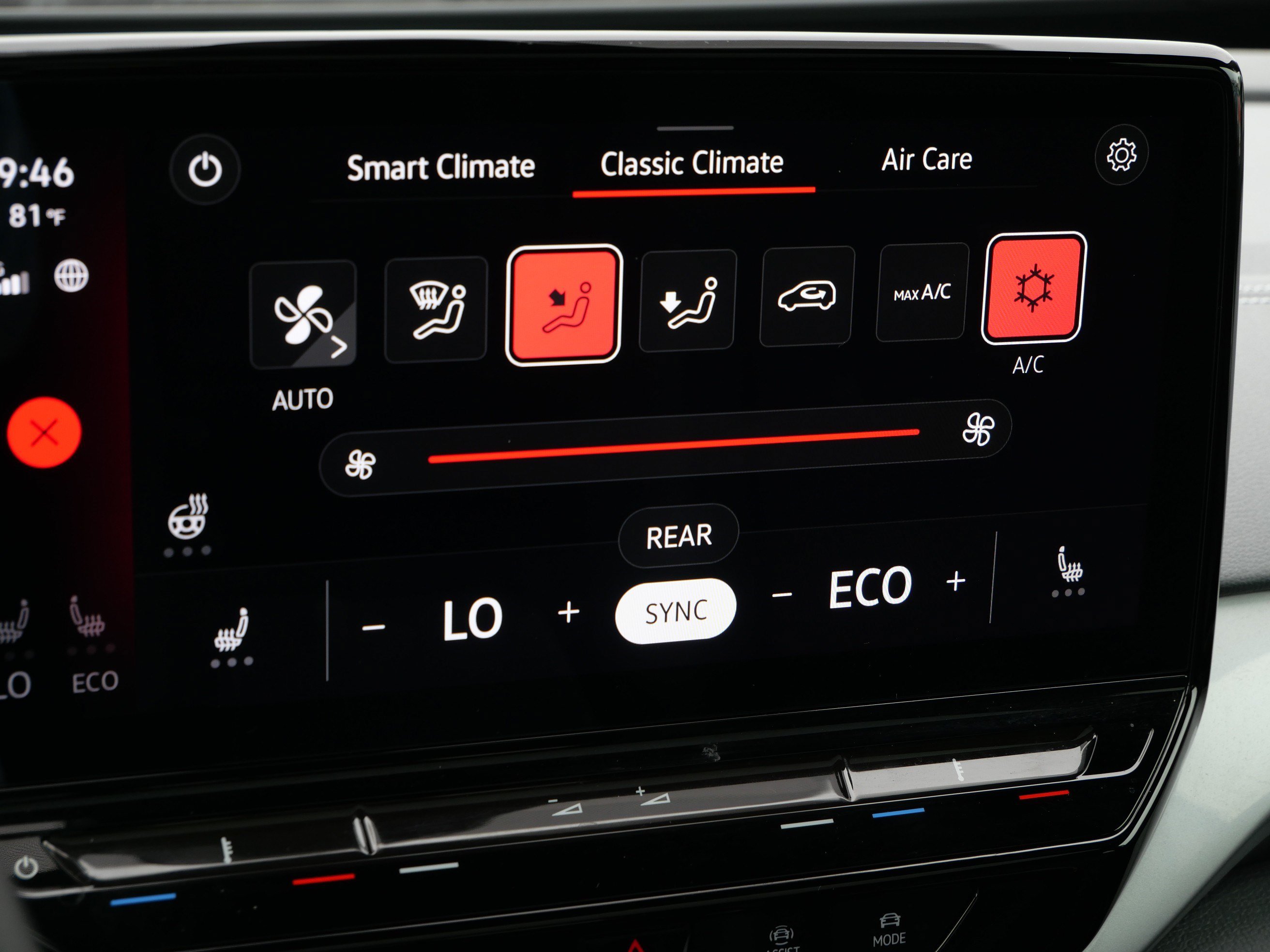 Certified 2023 Volkswagen ID.4 Pro S Plus AWD/4WD image 23